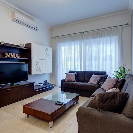 Gorgeous Apartment With Terrace In Fort Cambridge, Pool Sliema Exteriér fotografie
