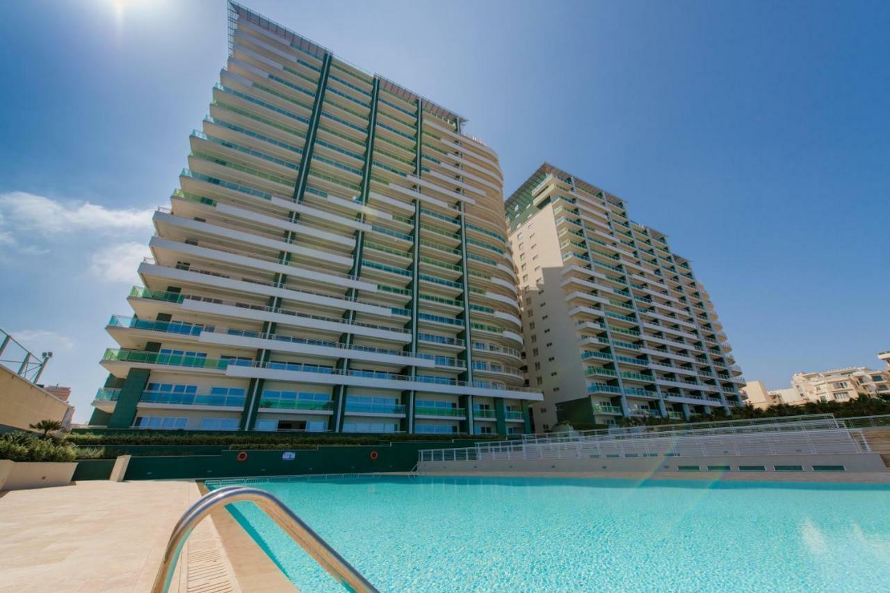 Gorgeous Apartment With Terrace In Fort Cambridge, Pool Sliema Exteriér fotografie