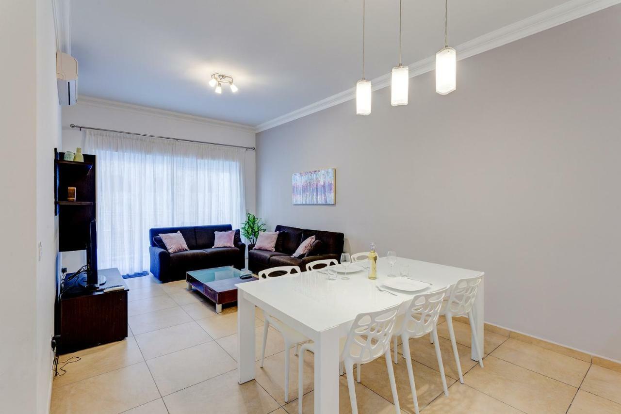 Gorgeous Apartment With Terrace In Fort Cambridge, Pool Sliema Exteriér fotografie