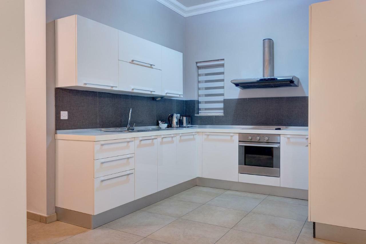 Gorgeous Apartment With Terrace In Fort Cambridge, Pool Sliema Exteriér fotografie