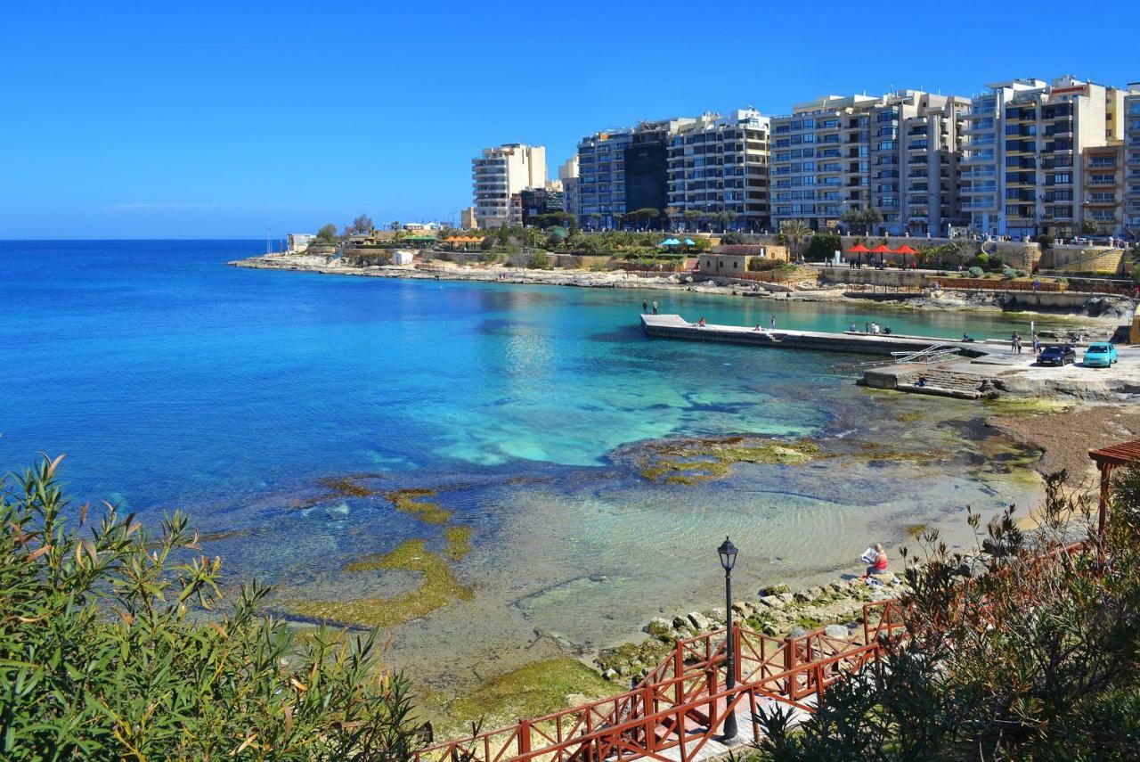 Gorgeous Apartment With Terrace In Fort Cambridge, Pool Sliema Exteriér fotografie